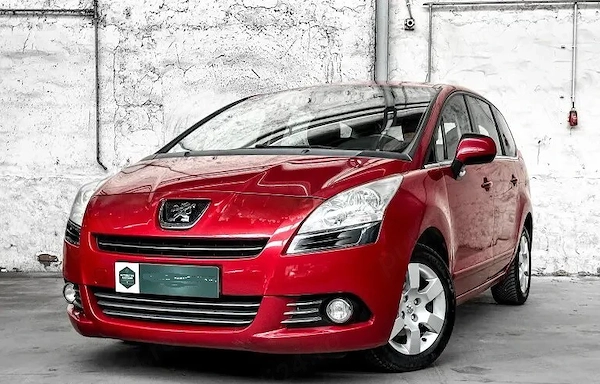 PEUGEOT 5008 2010