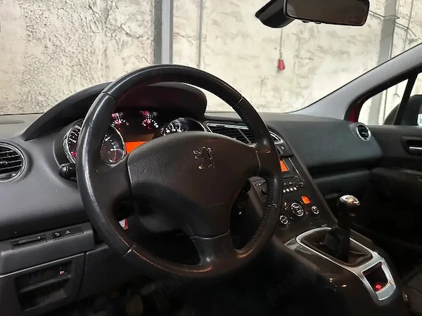 PEUGEOT 5008 2010 — imagine 10