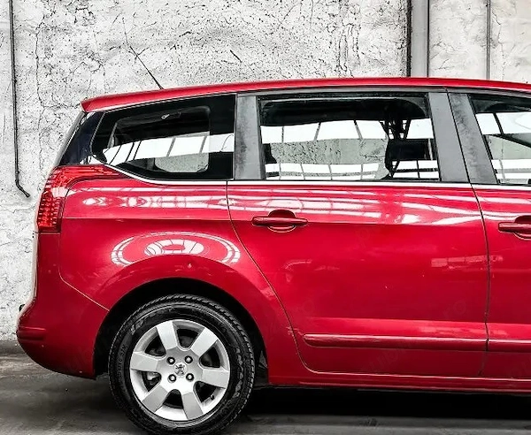PEUGEOT 5008 2010 — imagine 7