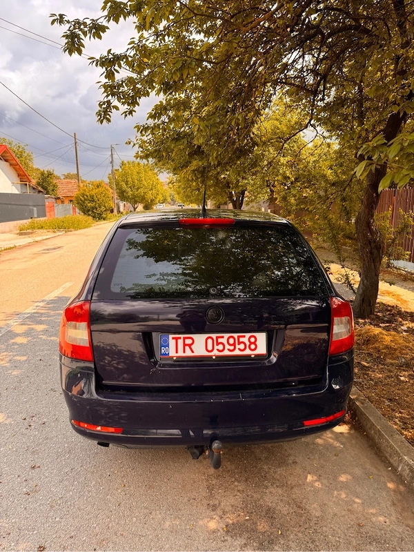 SKODA Octavia 2012 — imagine 10