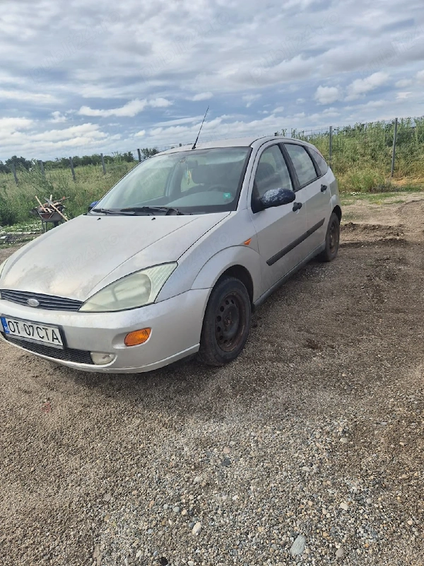 FORD Focus 2000 — imagine 6