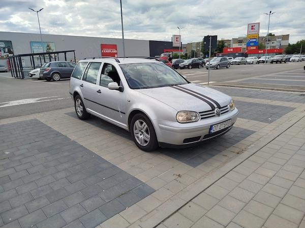 VOLKSWAGEN Golf 2002
