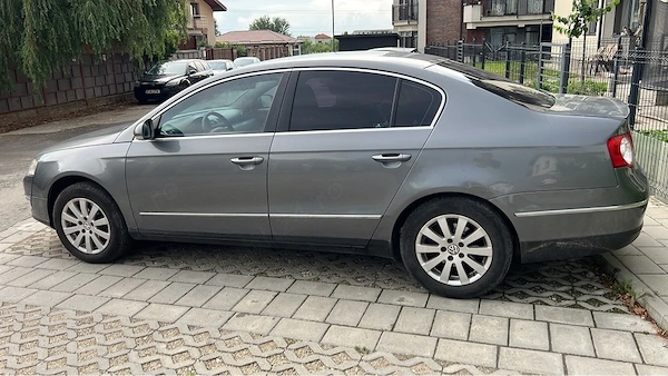 VOLKSWAGEN Passat 2008