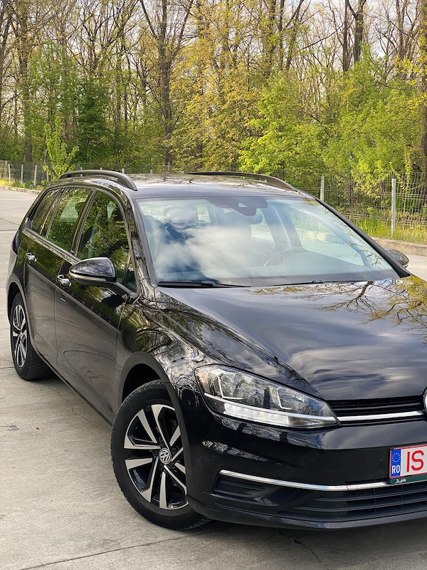 VOLKSWAGEN Golf 2020