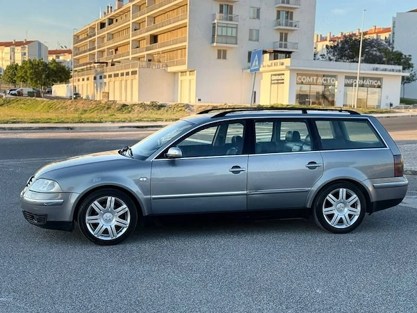 VOLKSWAGEN Passat 2004