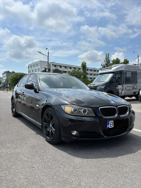 BMW 3 Series 2009