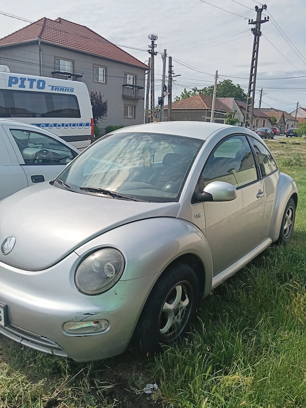 VOLKSWAGEN Beetle 2005