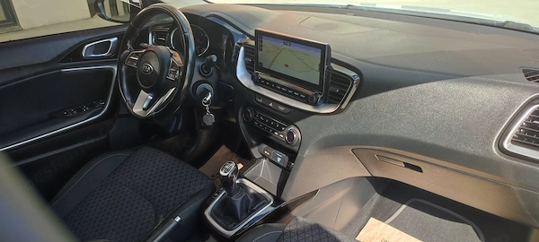 KIA Ceed 2020 — imagine 6