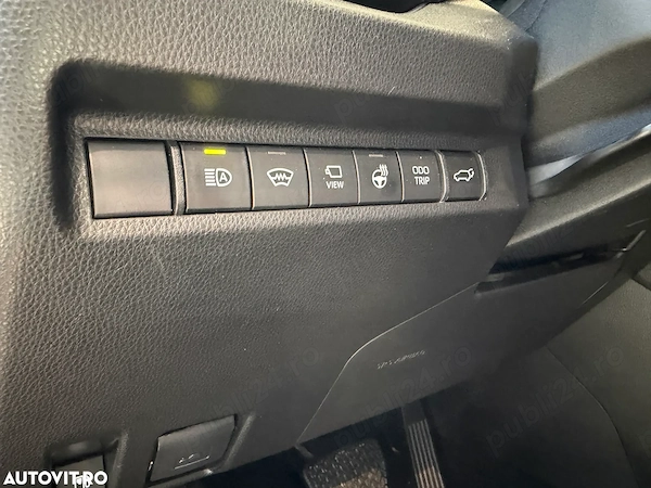 TOYOTA RAV4 2024 — imagine 10
