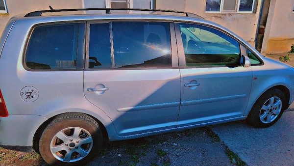 VOLKSWAGEN Touran 2006