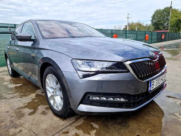 SKODA Superb 2023 — imagine 4