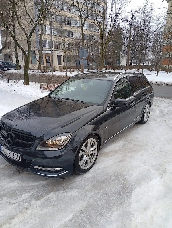 MERCEDES-BENZ C-Class 2011