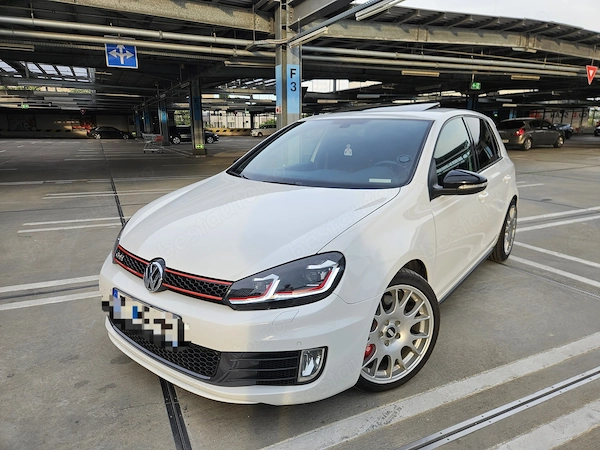 VOLKSWAGEN Golf 2009