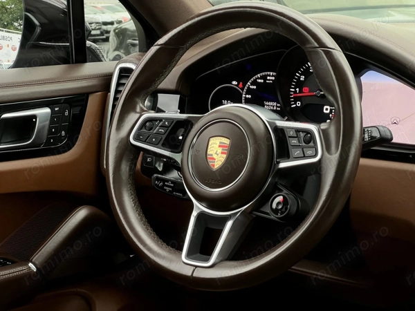 PORSCHE Cayenne 2022 — imagine 10