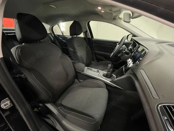 RENAULT Megane 2023 — imagine 10