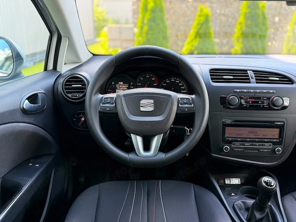 SEAT Leon 2012 — imagine 11