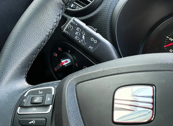 SEAT Leon 2012 — imagine 14