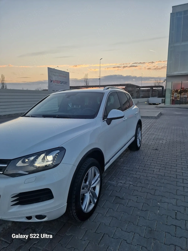VOLKSWAGEN Touareg 2015