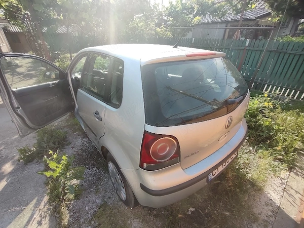 VOLKSWAGEN Polo 2006