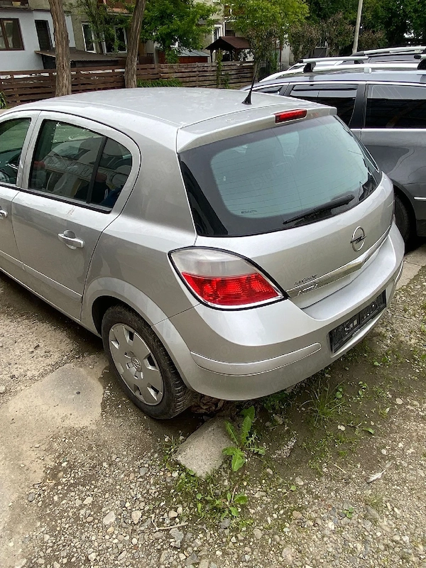 OPEL Astra 2004 — imagine 10