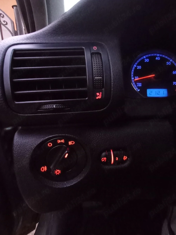 VOLKSWAGEN Passat 2001 — imagine 9