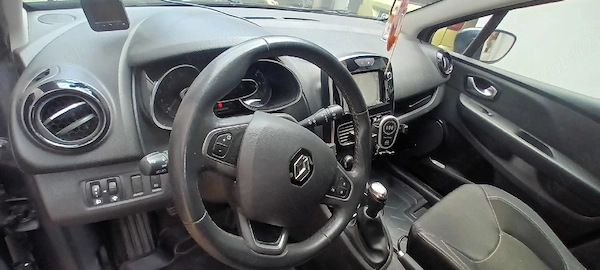 RENAULT Clio 2017