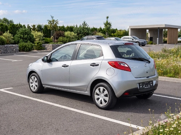 MAZDA 2 2009 — imagine 3
