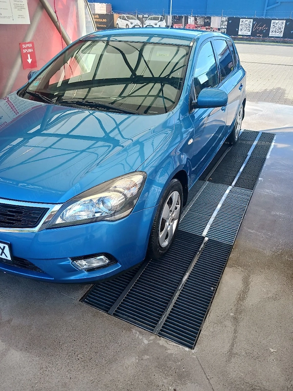 KIA Ceed 2010 — imagine 10