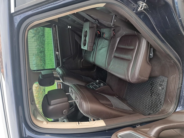 VOLKSWAGEN Touareg 2011 — imagine 4