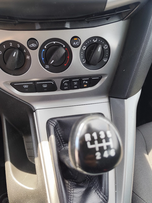 FORD Focus 2013 — imagine 11