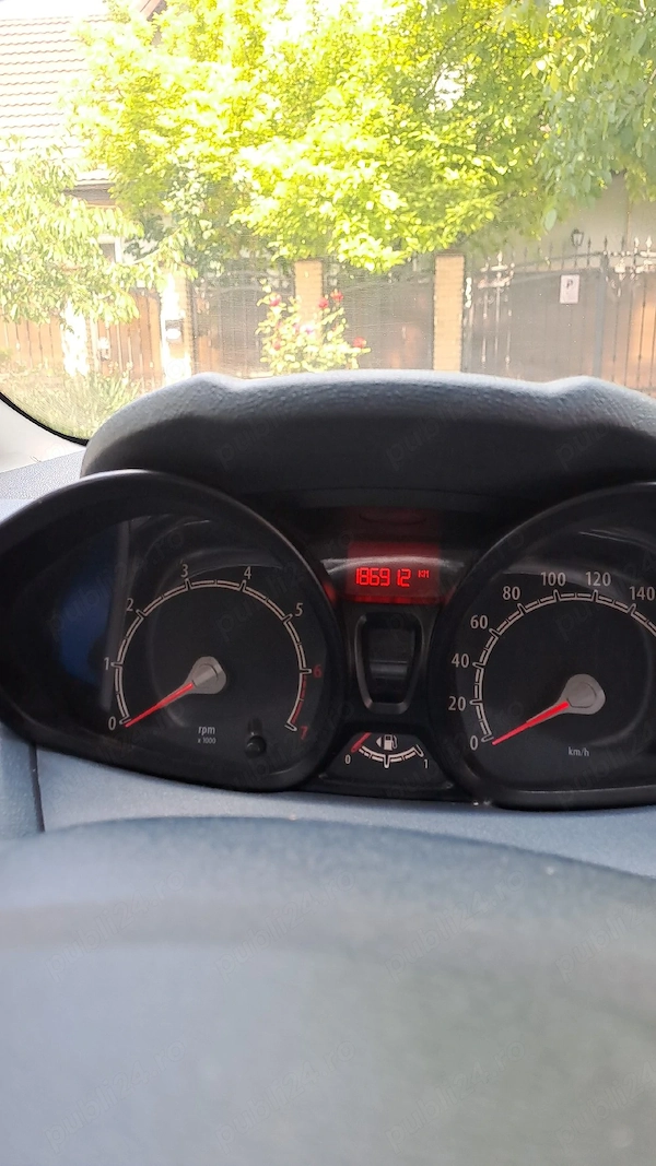 FORD Fiesta 2010 — imagine 9