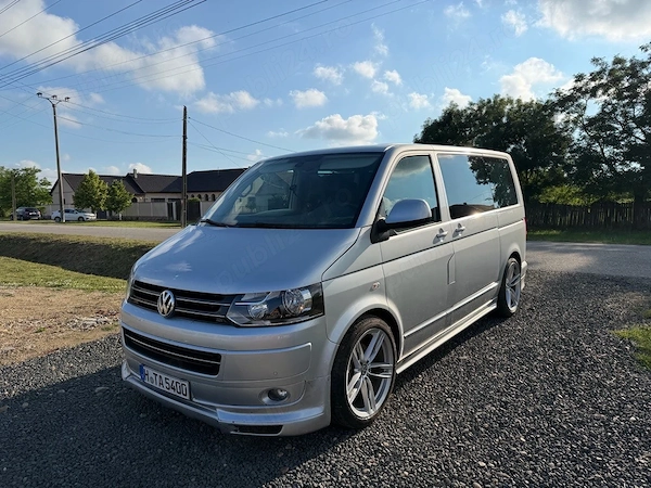 VOLKSWAGEN Multivan 2013