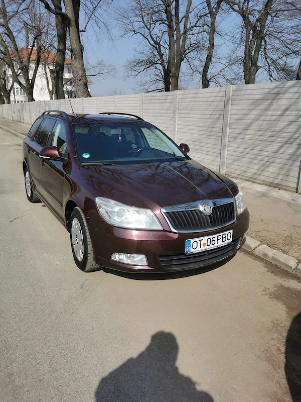 SKODA Octavia 2010 — imagine 2