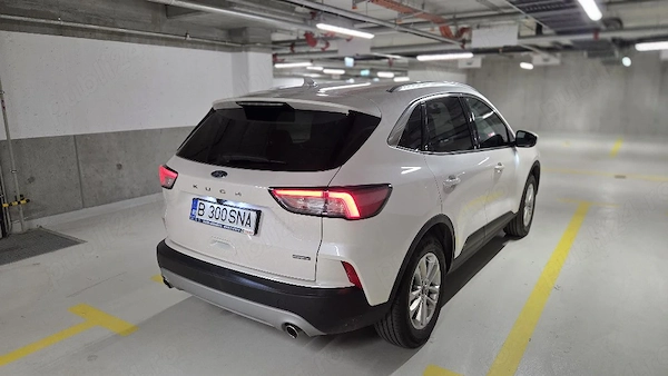 FORD Kuga 2022 — imagine 4