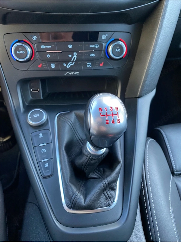 FORD Focus 2015 — imagine 36