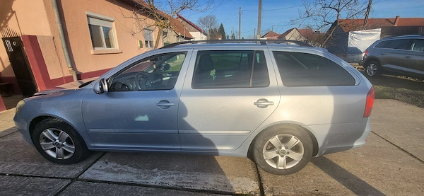 SKODA Octavia 2011 — imagine 5