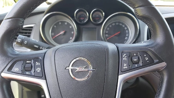 OPEL Astra 2014 — imagine 3