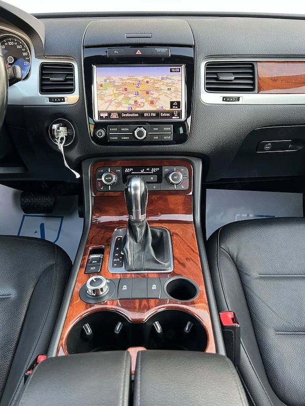 VOLKSWAGEN Touareg 2013 — imagine 10