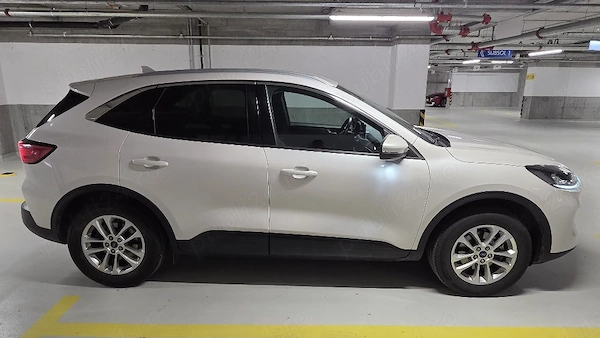 FORD Kuga 2022 — imagine 6