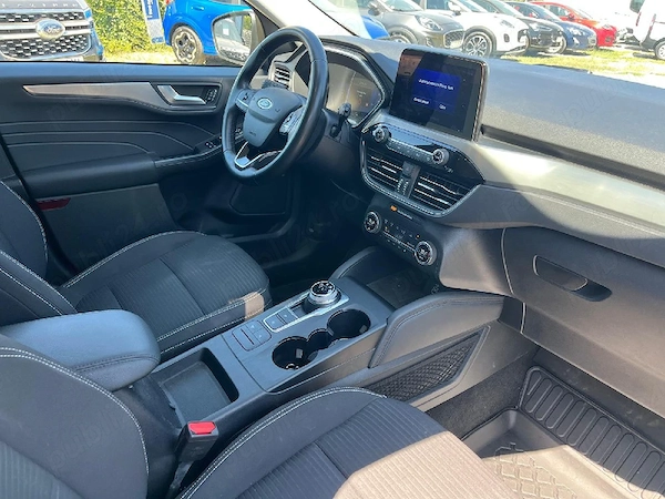 FORD Kuga 2022 — imagine 10