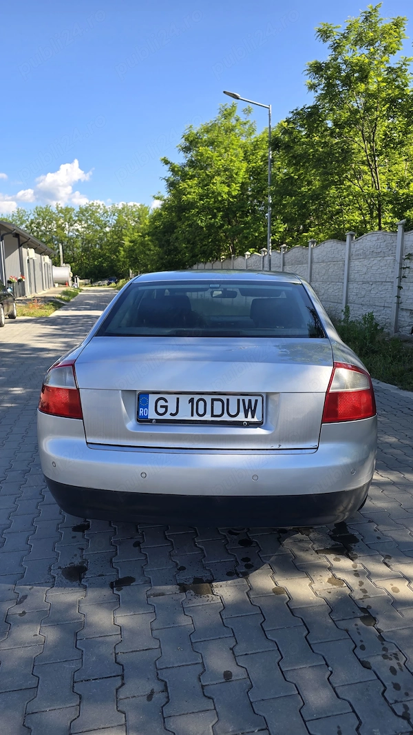 AUDI A4 2001 — imagine 4