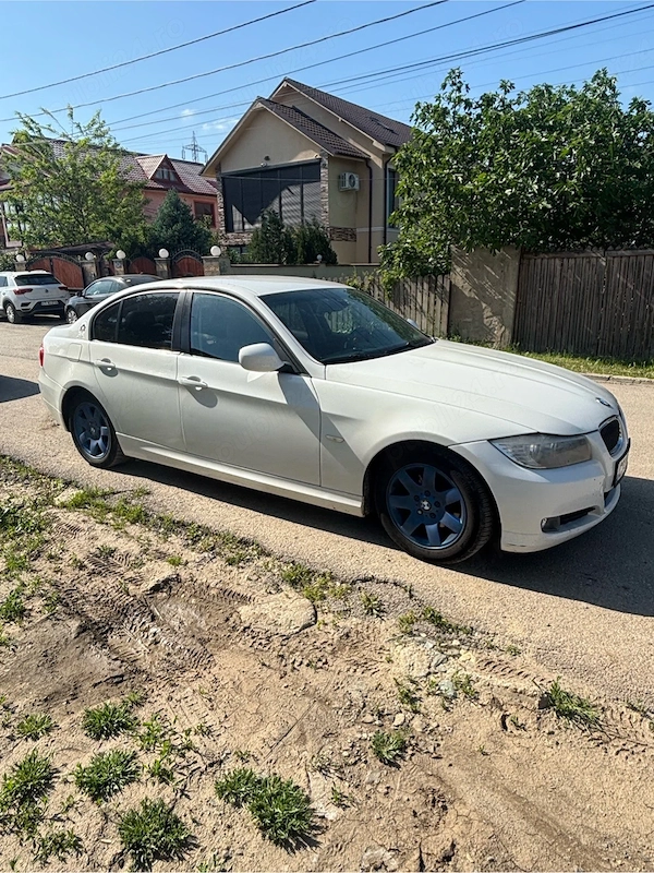 BMW 3 Series 2010 — imagine 5