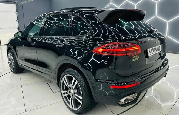 PORSCHE Cayenne 2016 — imagine 3