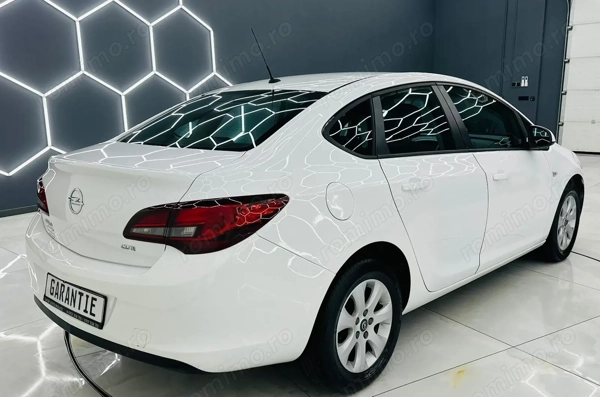 OPEL Astra 2014 — imagine 4