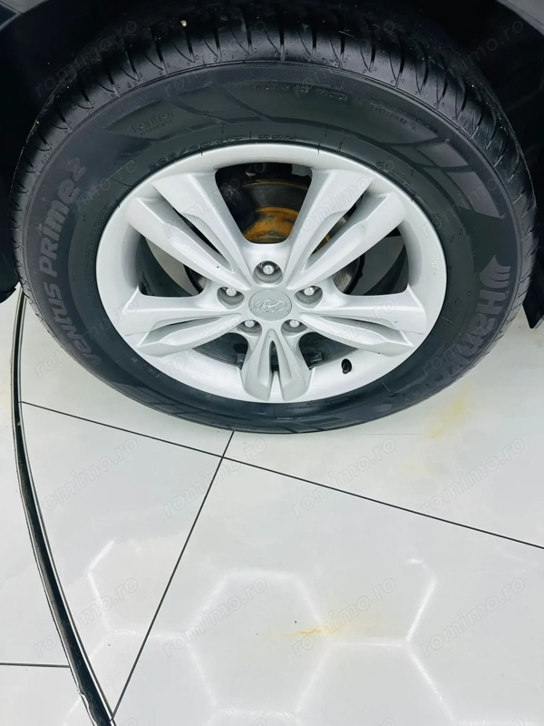 HYUNDAI ix35 2013 — imagine 9