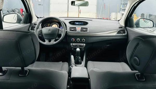 RENAULT Megane 2010 — imagine 6