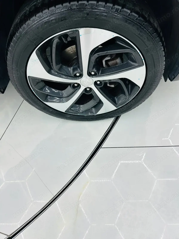 HYUNDAI Tucson 2018 — imagine 9