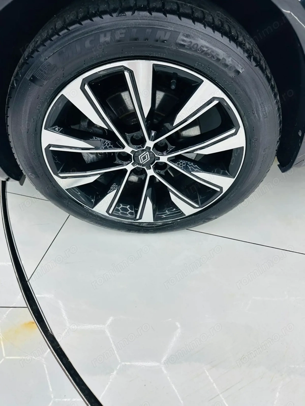 RENAULT Austral 2023 — imagine 9