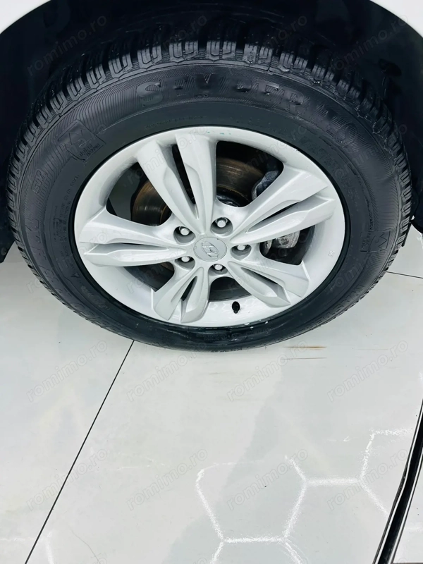 HYUNDAI ix35 2013 — imagine 9