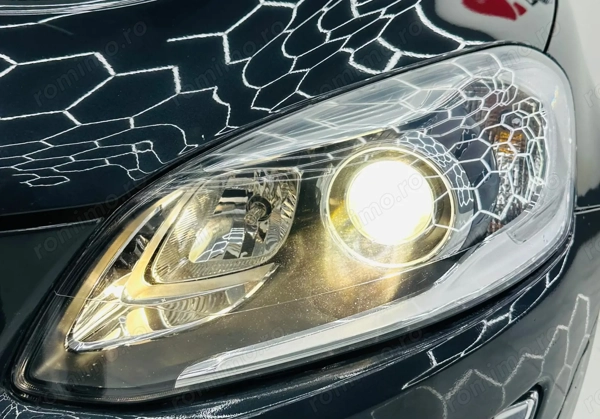 VOLVO XC60 2015 — imagine 10